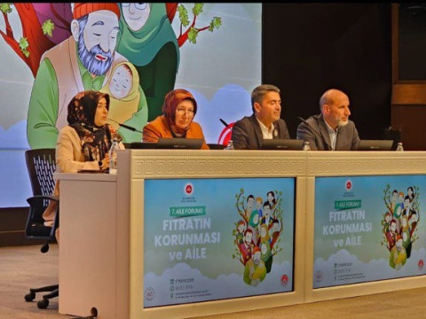 Doç. Dr. Emine Keskiner VII. Aile Forumuna "Fıtratı Koruma Bağlamında Ailenin Güçlendirilmesi" Başlıklı Tebliğiyle Katıldı.